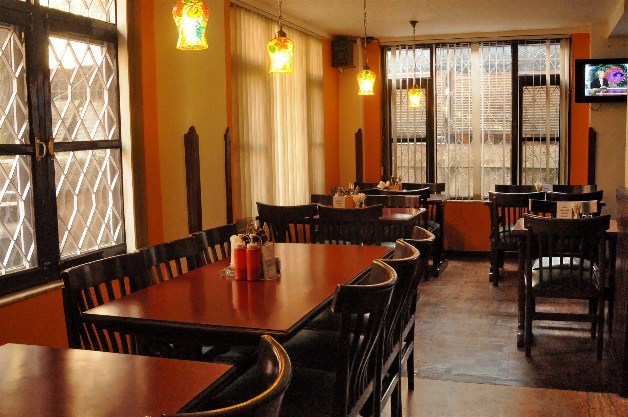 Hotel Excelsior Katmandu Zewnętrze zdjęcie