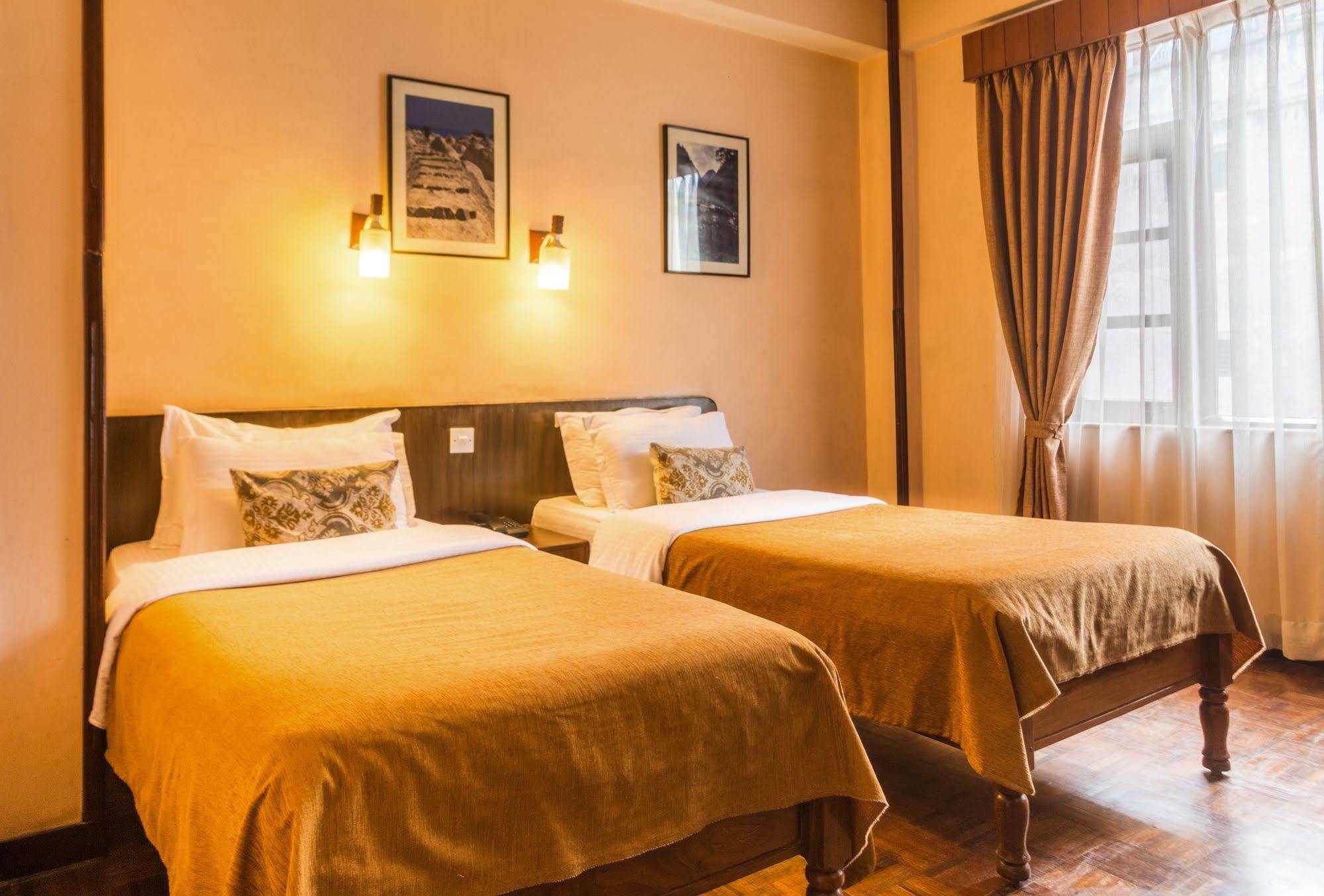 Hotel Excelsior Katmandu Zewnętrze zdjęcie