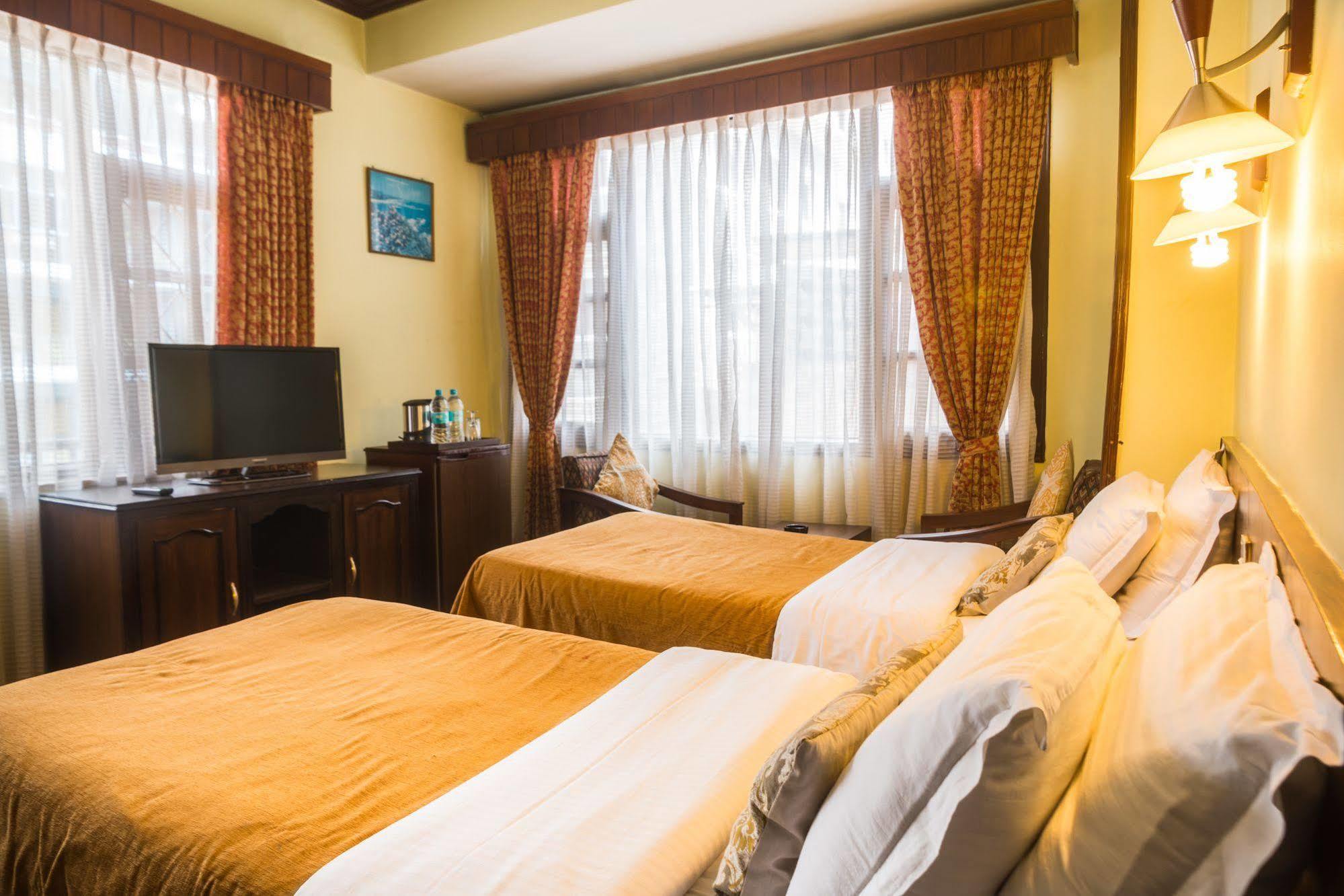 Hotel Excelsior Katmandu Zewnętrze zdjęcie