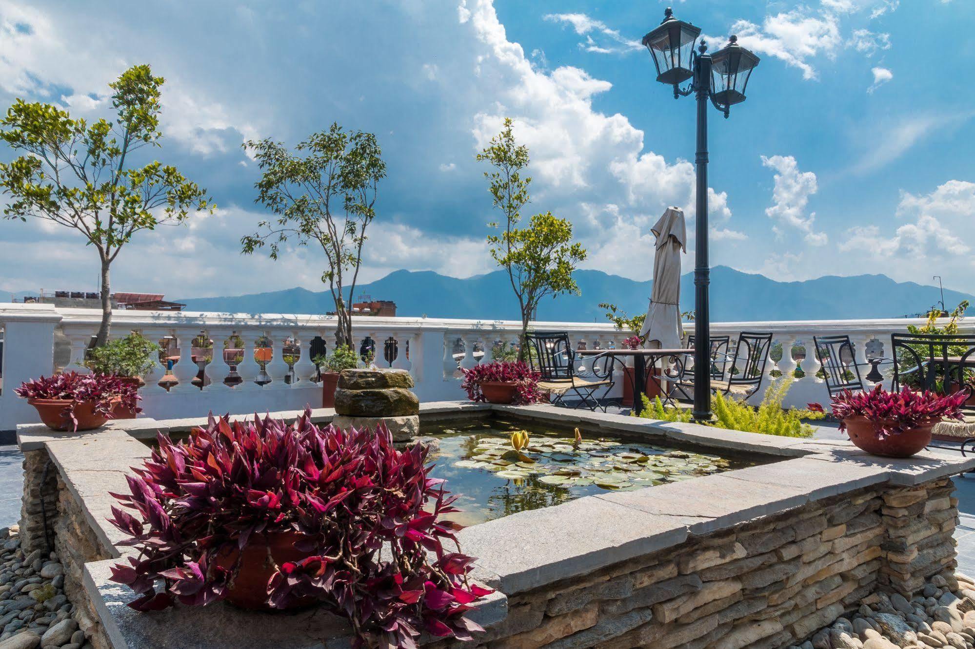 Hotel Excelsior Katmandu Zewnętrze zdjęcie