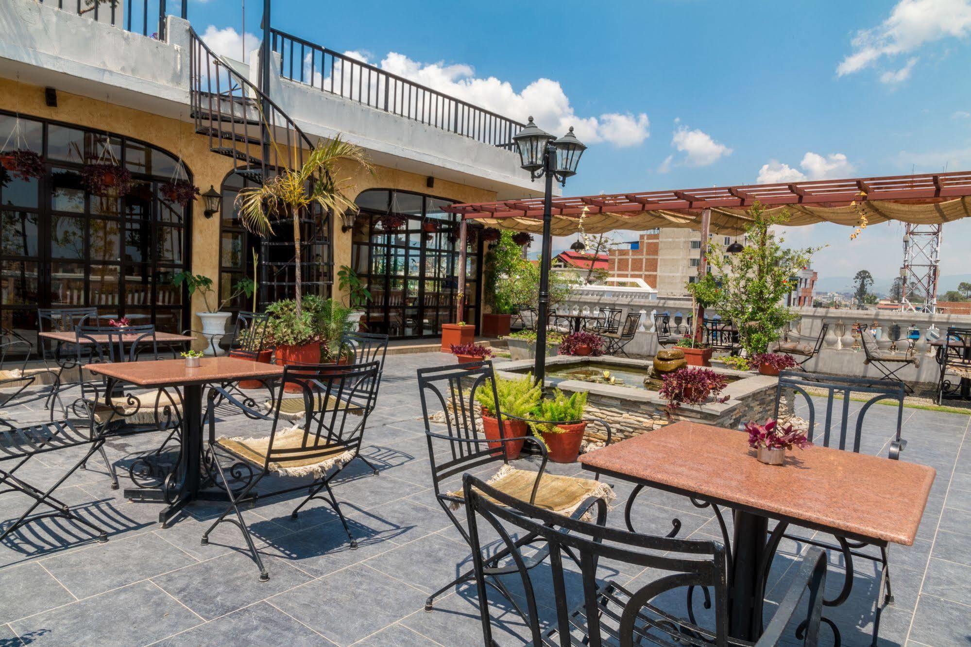 Hotel Excelsior Katmandu Zewnętrze zdjęcie